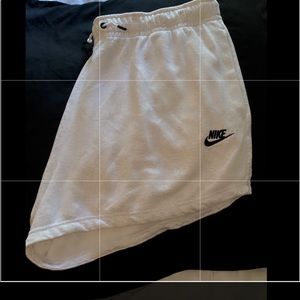 NWOT! High-waisted Nike shorts.